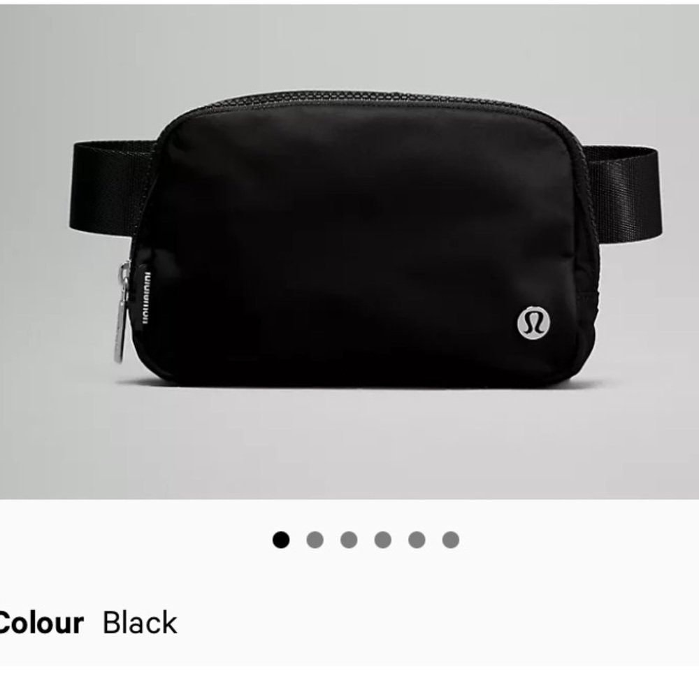 Lululemon black belt bag